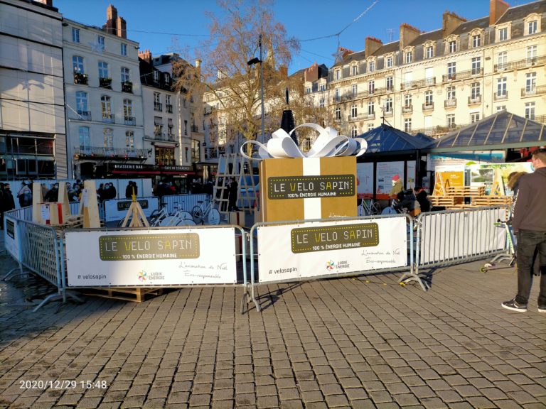 Le sapin de Noël nantais préfiguretil l’Arbre aux Hérons ? Nantes+