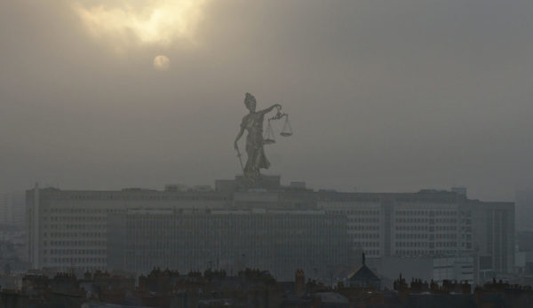 Une statue de 15 mètres de haut surplombera la Cité judiciaire !